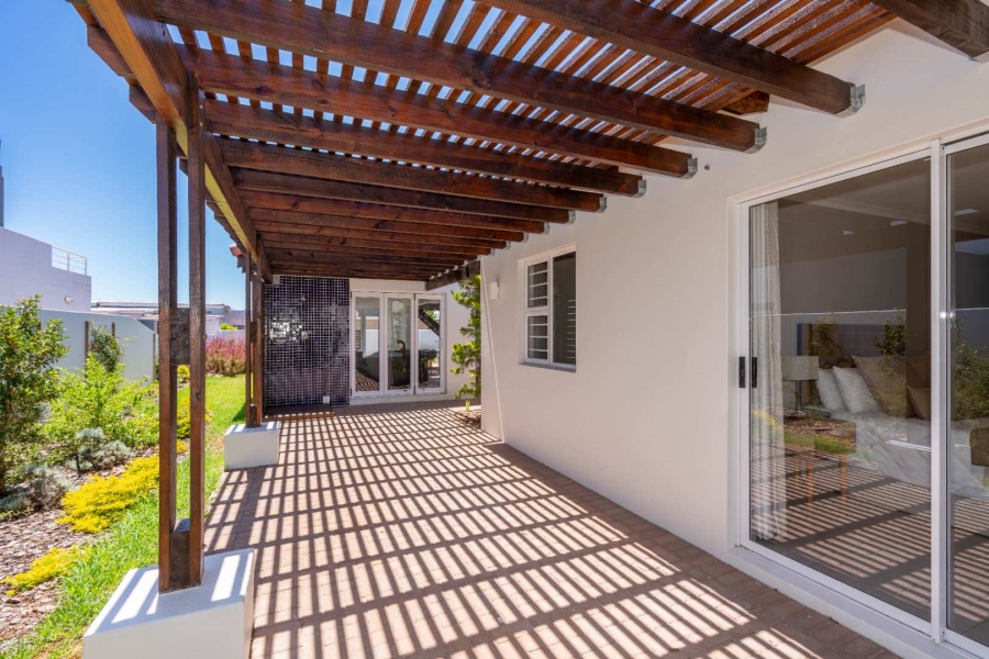 3 Bedroom Property for Sale in Middedorp Western Cape